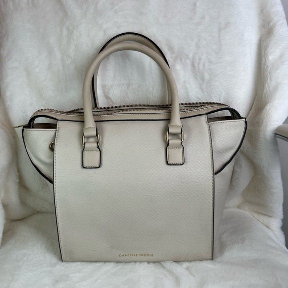 Beautiful Danielle Nicole Cream Tote - Picture 3 of 7